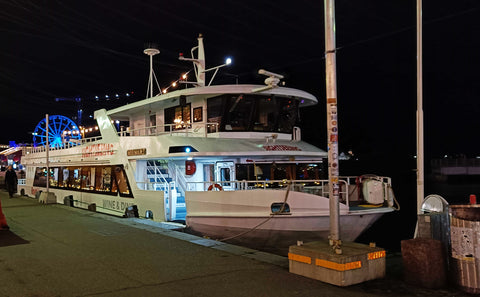 Pikkujouluristeily Kauppatorilta m/s Helsingillä
